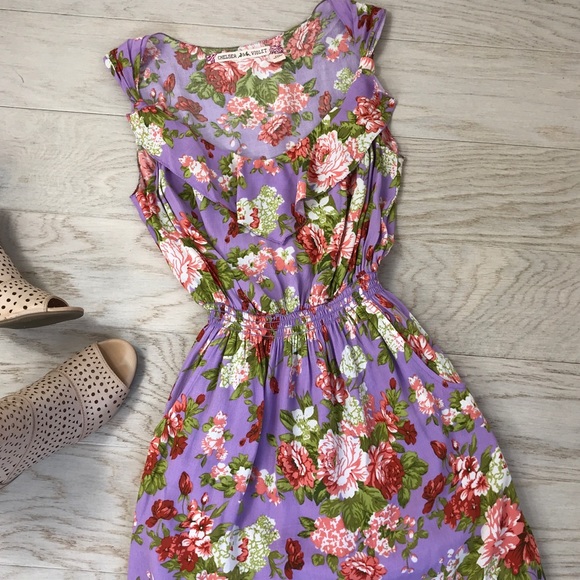 Anthropologie Dresses & Skirts - Anthropologie / Chelsea & Violet Floral S